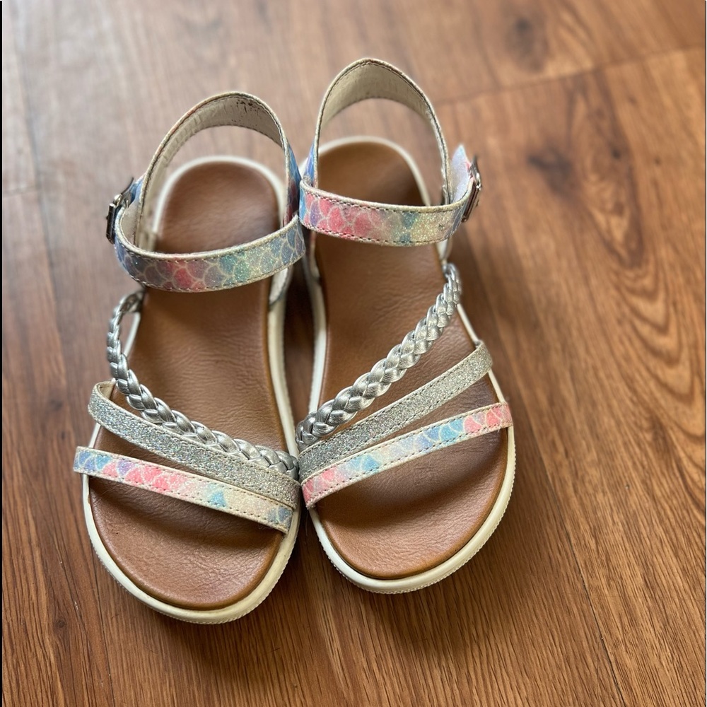 Toddler size 11 Sandals - Picture 8 of 8